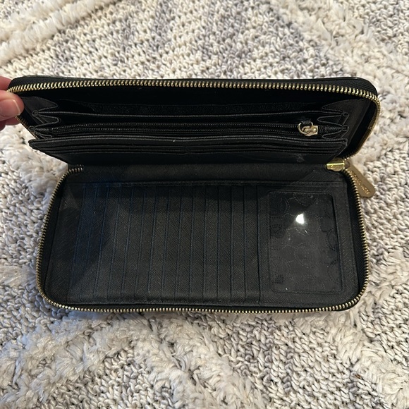 Michael Kors large wallet - Picture 4 of 4